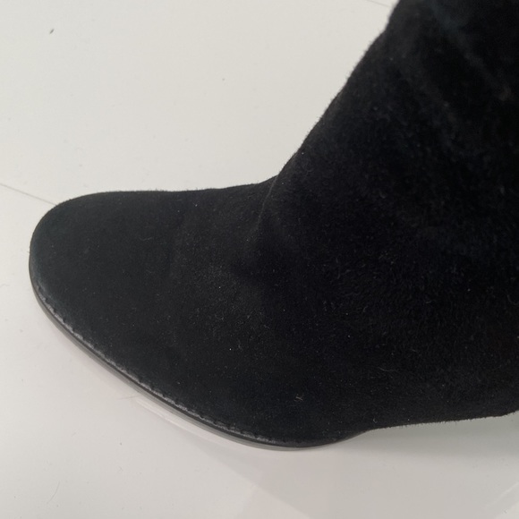 Stuart Weitzman Highjack Suede OTK boot. - Picture 7 of 14